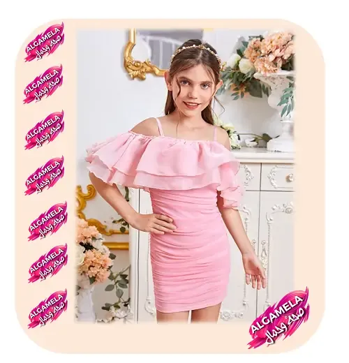 أكتاف عارية و كسرات واسعة